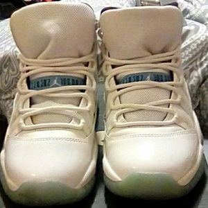 Jordan 11 Retro Kids